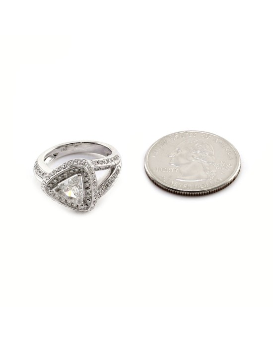 1.07ct VS2, E GIA Certified Trilliant Diamond Engagement Ring in 18K White Gold